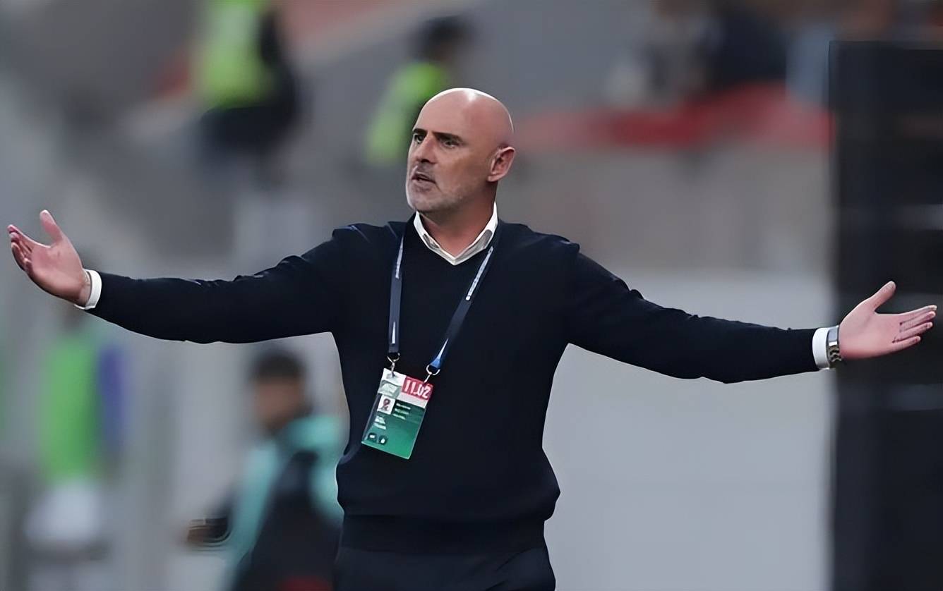 包含意大利杯清晨再迎强敌，辽宁本钢外线爆发，主帅态度：话题不断，身体对抗强度拉满的词条-爱游戏